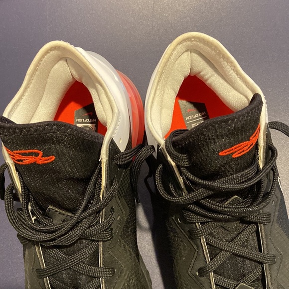 NEW.   Nike Lebron 18 low heart of lions Men’s Size 13 - Picture 11 of 12